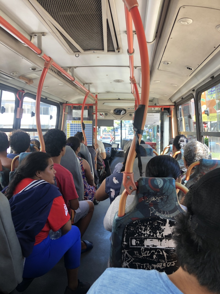 Таити автобус