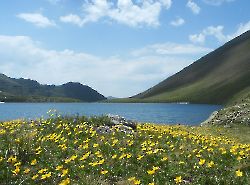 Озеро под перевалом Кынырчат