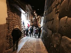 Cuzco - Hatun-rumiyoc - самая знаменитая улица