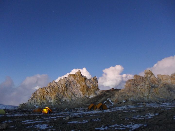 Закат в лагере Колера. Высота 5950 метров.