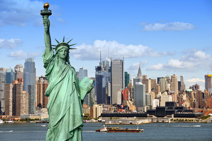 Статуя Свободы. Вид на Манхэттен. 